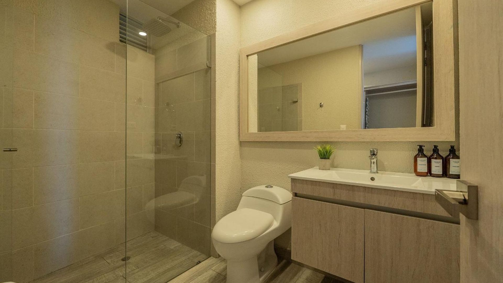 DQ1102 Hermoso con Jacuzzi priv y Vista increíble - 10 min Centro Historico Apartamento