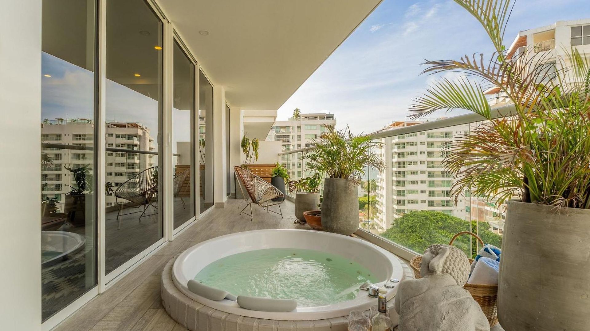 Apartamento DQ1102 Hermoso con Jacuzzi priv y Vista increíble - 10 min Centro Historico